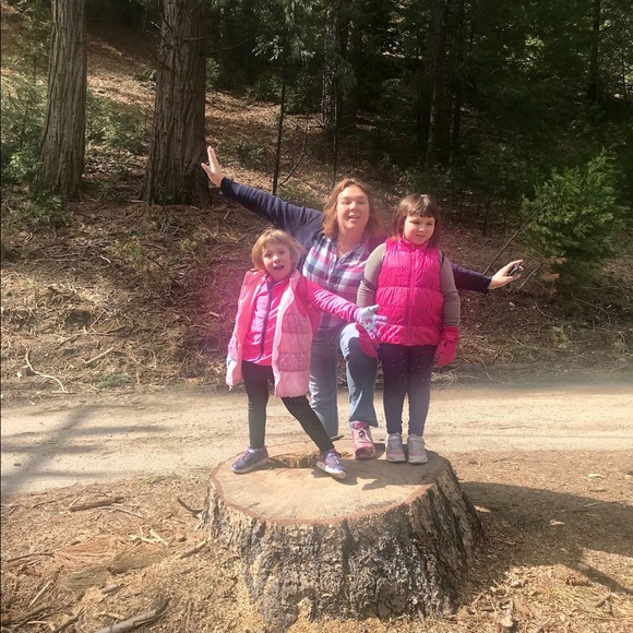 Meet your Posher, Sarah - Picture 2 of 3